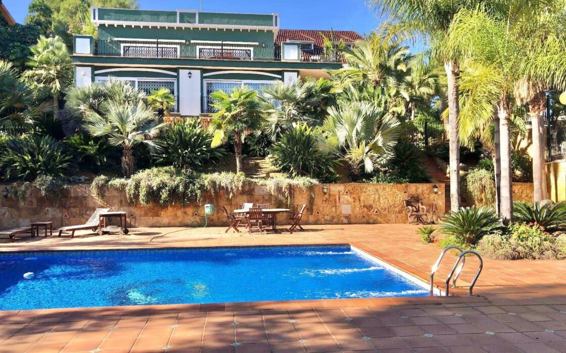 Вілла в El Palmar 1150 кв.м з басейном та терасою