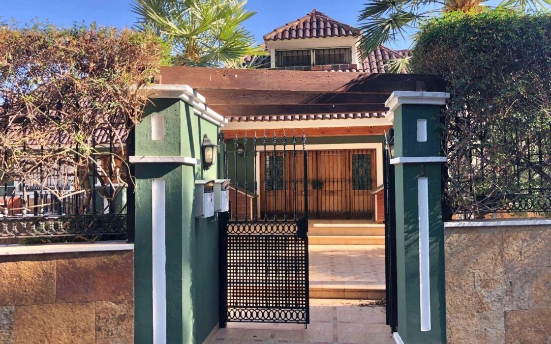 Вілла в El Palmar 1150 кв.м з басейном та терасою