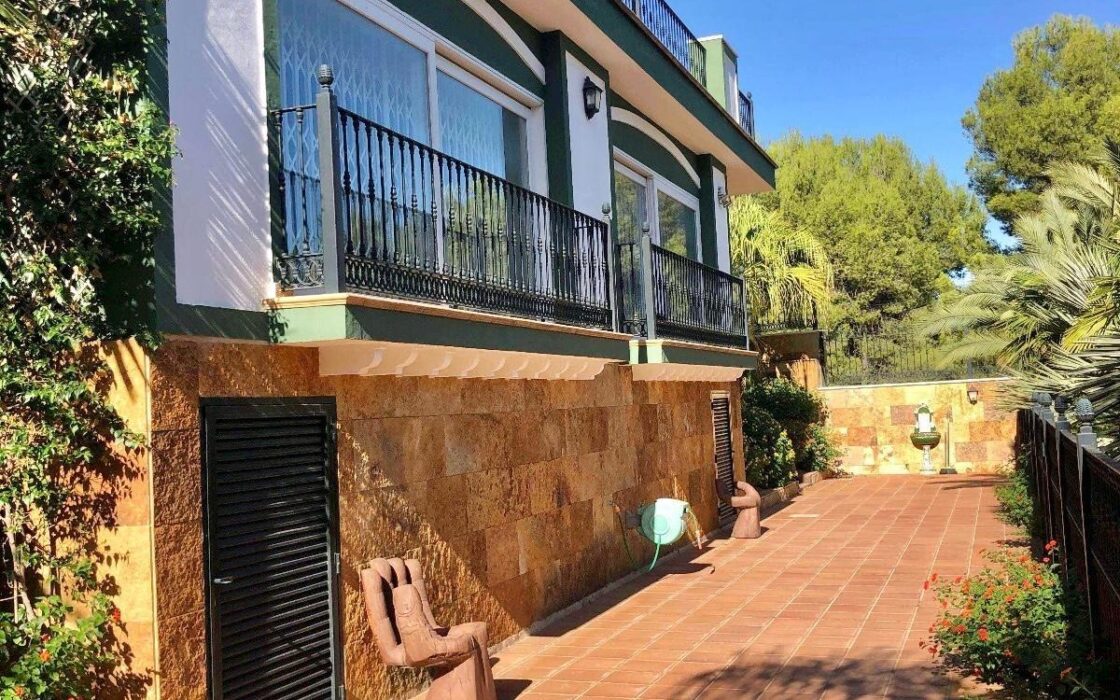 Вілла в El Palmar 1150 кв.м з басейном та терасою