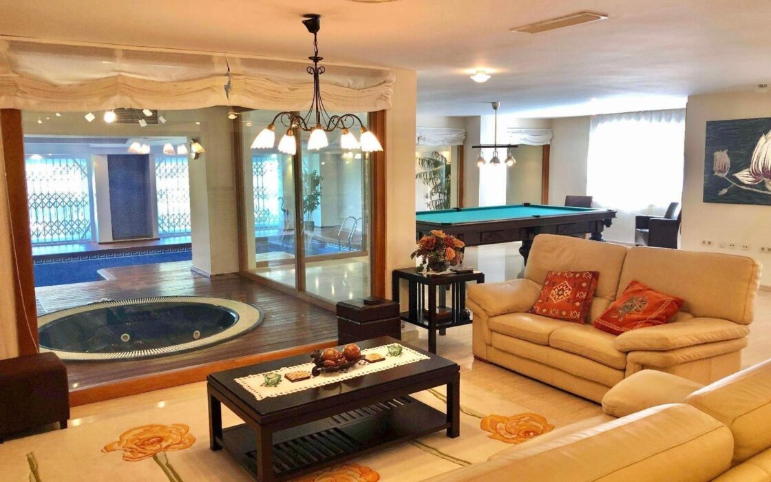 Вілла в El Palmar 1150 кв.м з басейном та терасою