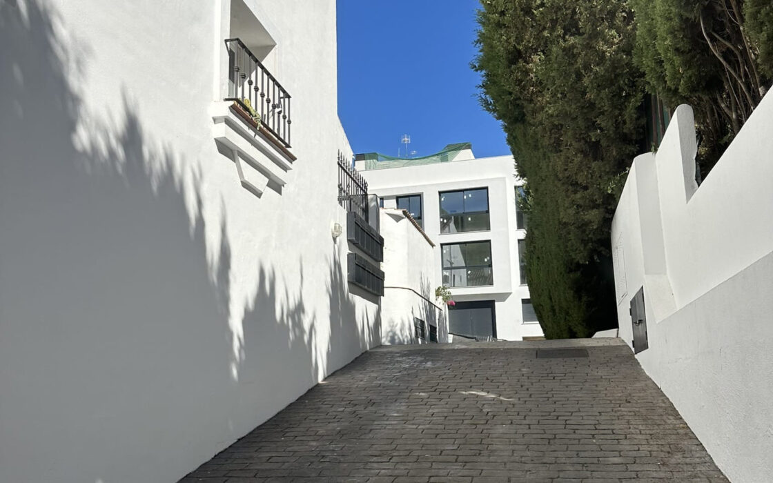 Двухквартирный дом с террасой в Бенахависе, 240 кв.м.