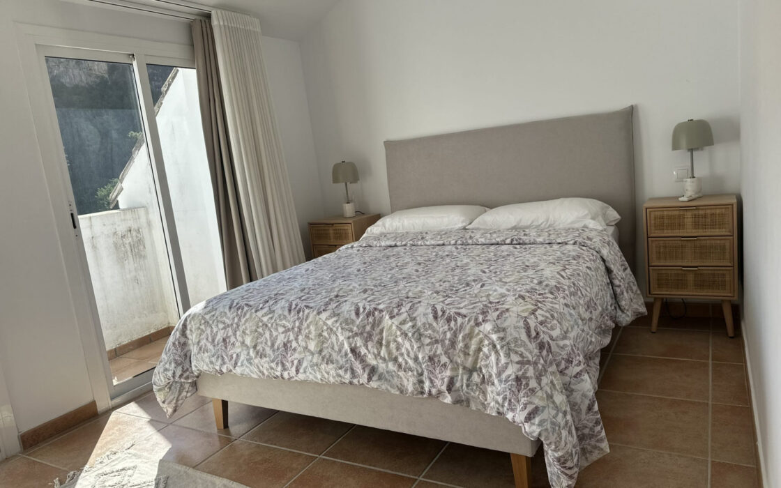 Двухквартирный дом с террасой в Бенахависе, 240 кв.м.