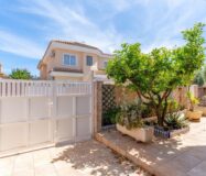 Вилла в Торревьехе 98 кв.м с террасой 4 км от моря