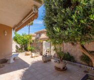 Вилла в Торревьехе 98 кв.м с террасой 4 км от моря