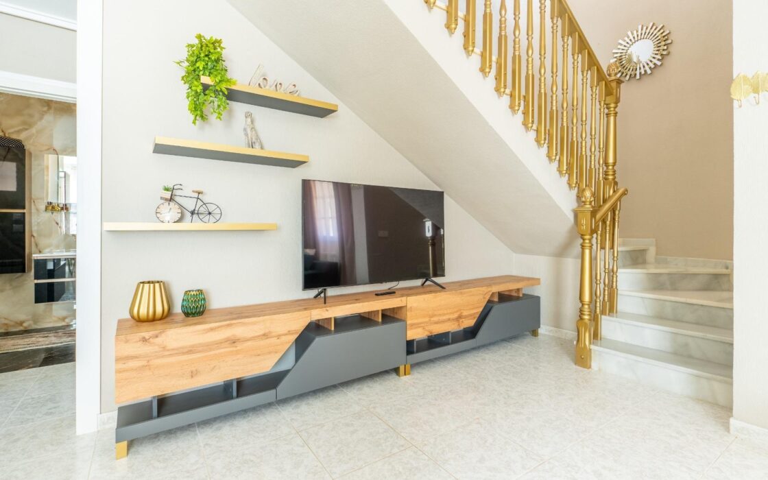 Вилла в Торревьехе 98 кв.м с террасой 4 км от моря