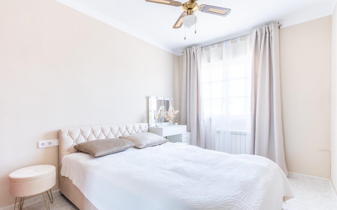 Вилла в Торревьехе 98 кв.м с террасой 4 км от моря