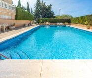 Вилла в Торревьехе 98 кв.м с террасой 4 км от моря