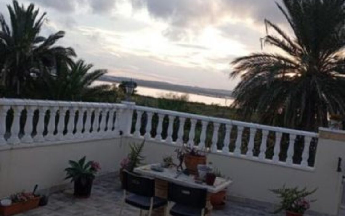 Бунгало в Торревьехе 3 комнаты с террасой в 143000€