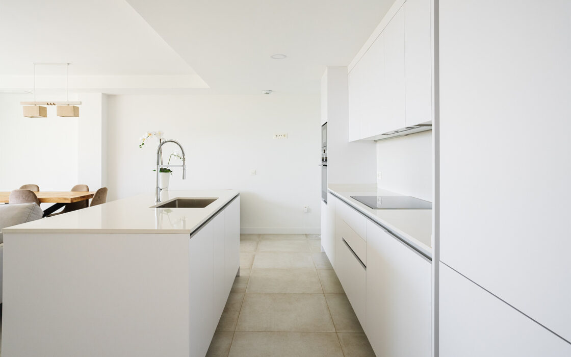 Современный таунхаус в 500 м от моря, 170 кв.м, с террасой