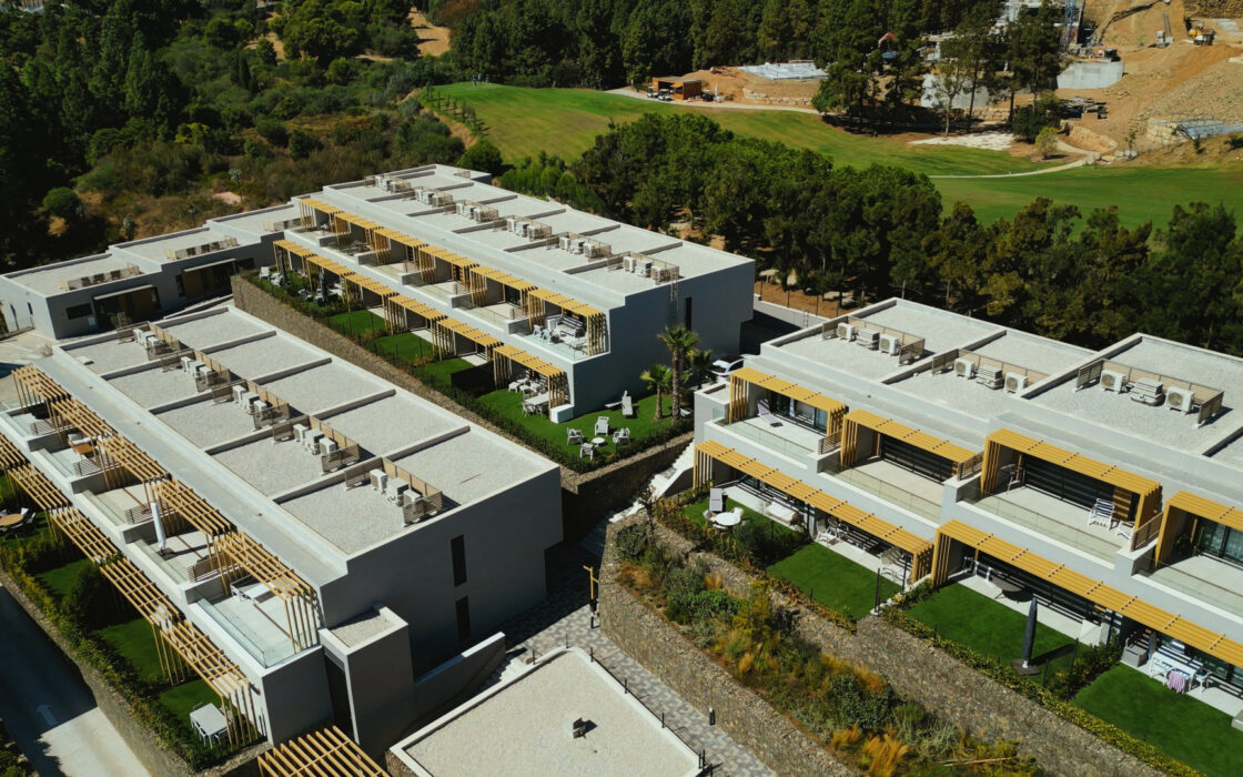 Современный таунхаус в 500 м от моря, 170 кв.м, с террасой