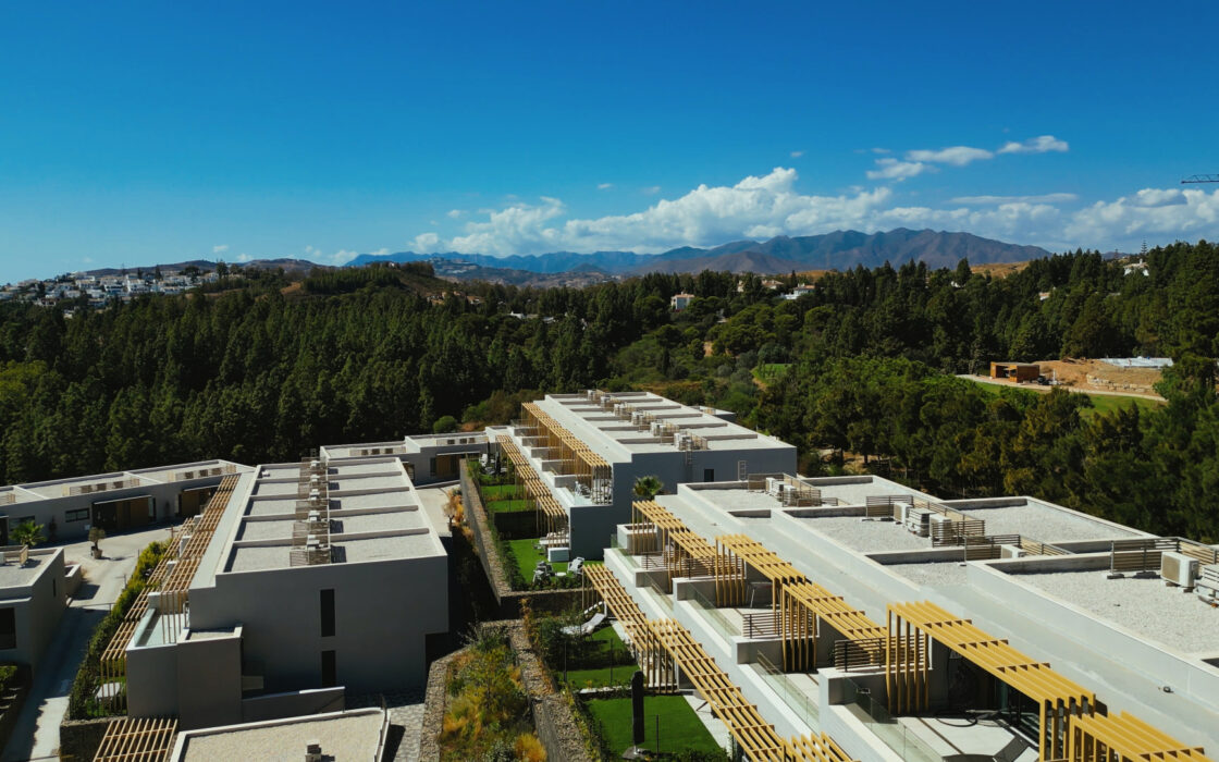 Современный таунхаус в 500 м от моря, 170 кв.м, с террасой