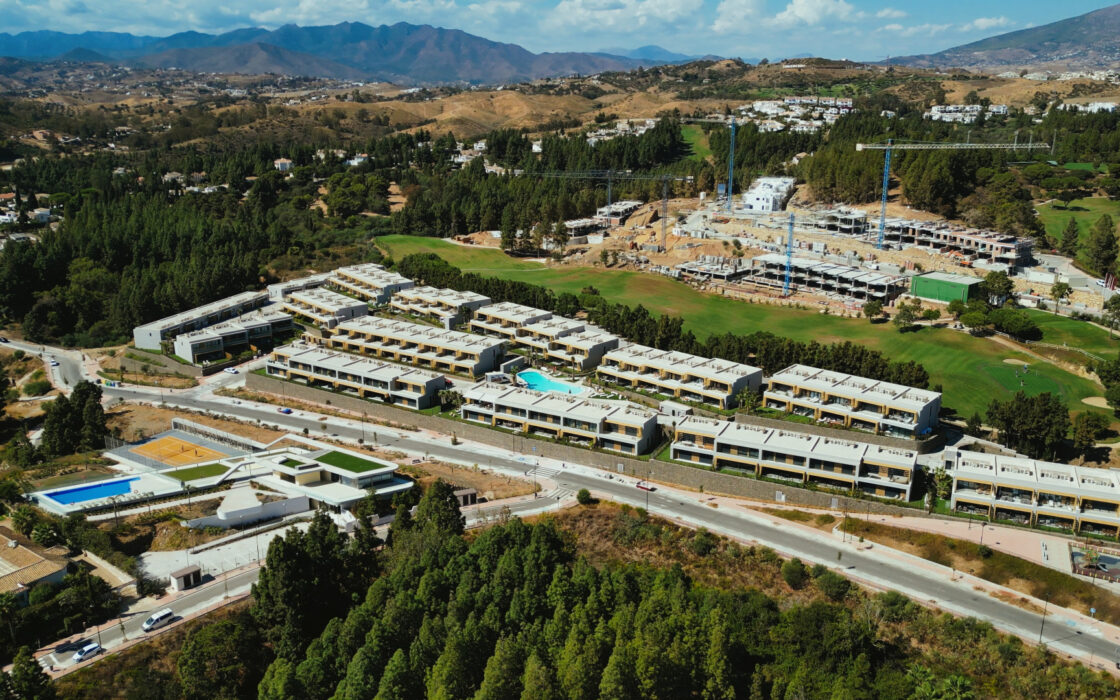 Современный таунхаус в 500 м от моря, 170 кв.м, с террасой