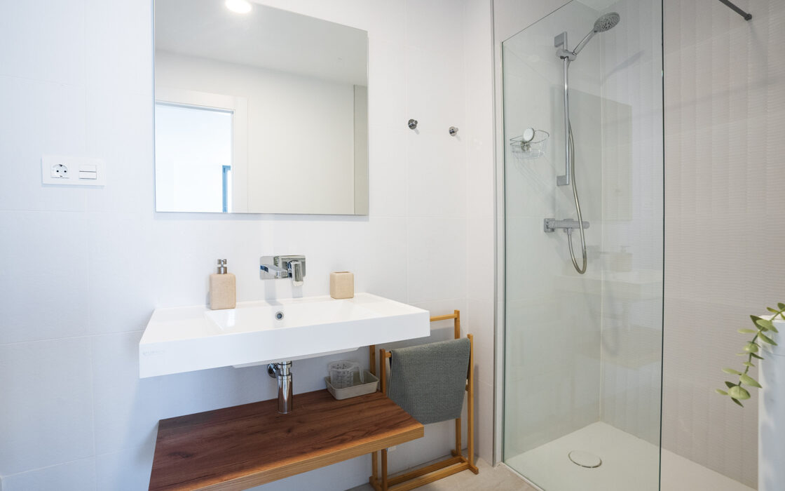 Современный таунхаус в 500 м от моря, 170 кв.м, с террасой