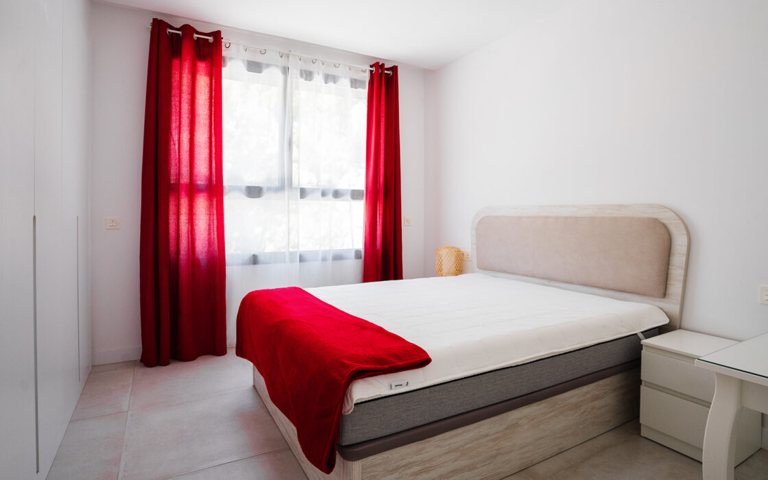 Современный таунхаус в 500 м от моря, 170 кв.м, с террасой