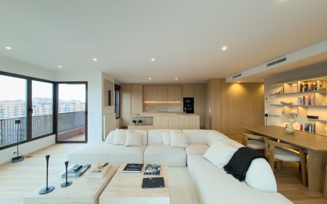 Дизайнерская квартира с террасами в Мадриде 192 кв.м