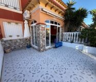 Дуплекс в Торревьехе 72 кв.м с террасой и бассейном