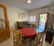 Дуплекс в Торревьехе 72 кв.м с террасой и бассейном