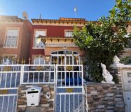 Дуплекс в Торревьехе 72 кв.м с террасой и бассейном