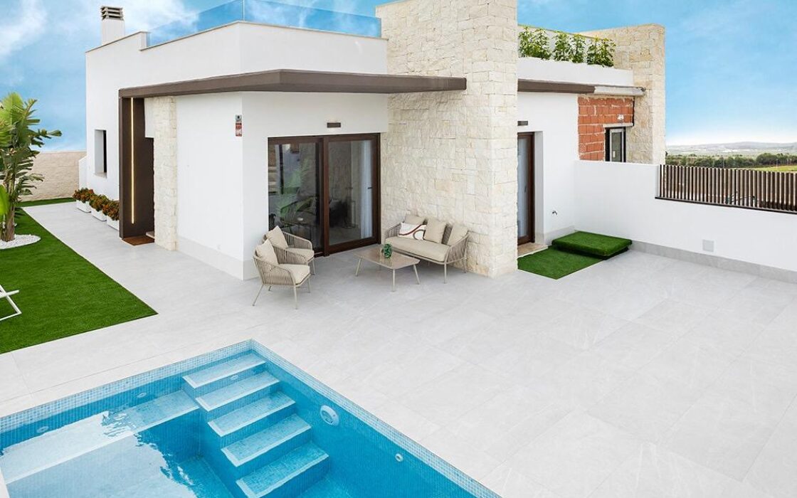 Виллы Casa Azahar в Ориуэле с террасой и бассейном 138 кв.м