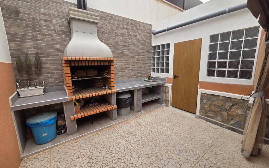 Таунхаус в Сьюдад Кесада 169 кв.м с бассейном и паркингом