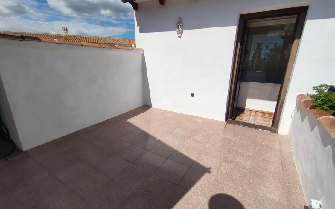 Дом в Ориуэла Коста 209 кв.м с 5 спальнями и бассейном