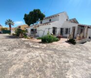 Дом в Ориуэла Коста 209 кв.м с 5 спальнями и бассейном