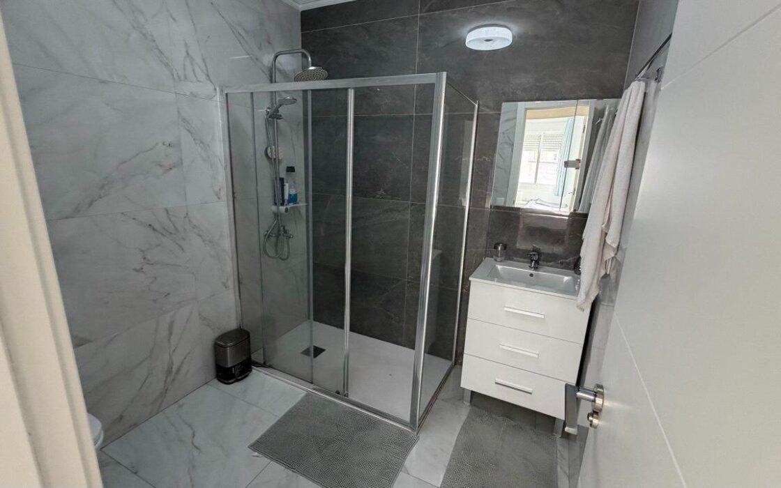 Апартаменты 107 кв.м в Торревьехе 150 м до моря