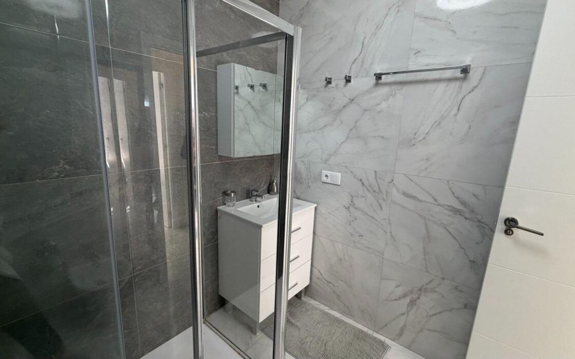 Апартаменты 107 кв.м в Торревьехе 150 м до моря