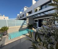 Вилла в Ориуэла Коста 152 кв.м с террасой в 4 км от моря