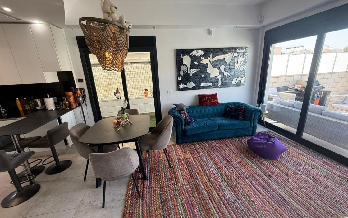 Вилла в Ориуэла Коста 152 кв.м с террасой в 4 км от моря