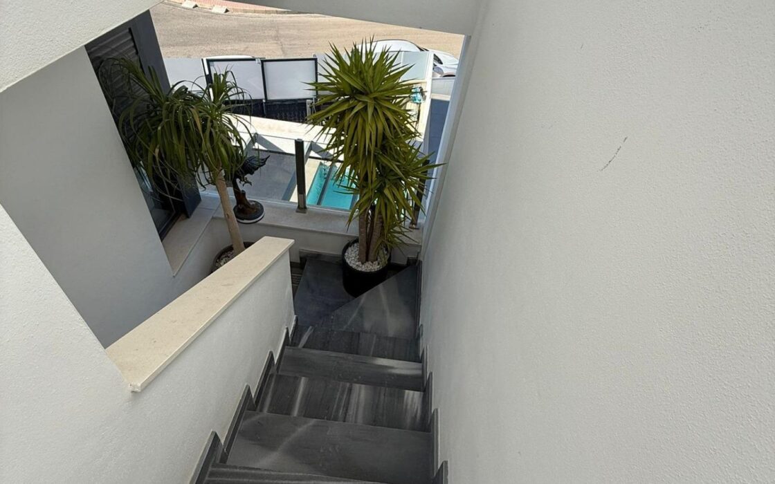 Вилла в Ориуэла Коста 152 кв.м с террасой в 4 км от моря