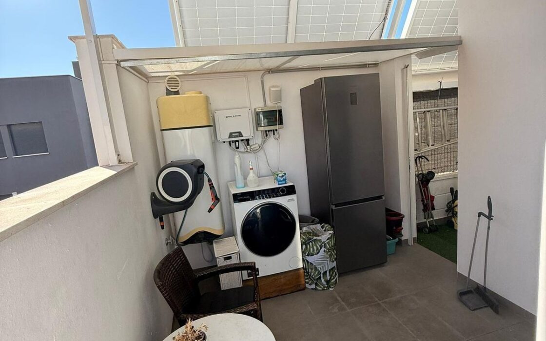 Вилла в Ориуэла Коста 152 кв.м с террасой в 4 км от моря