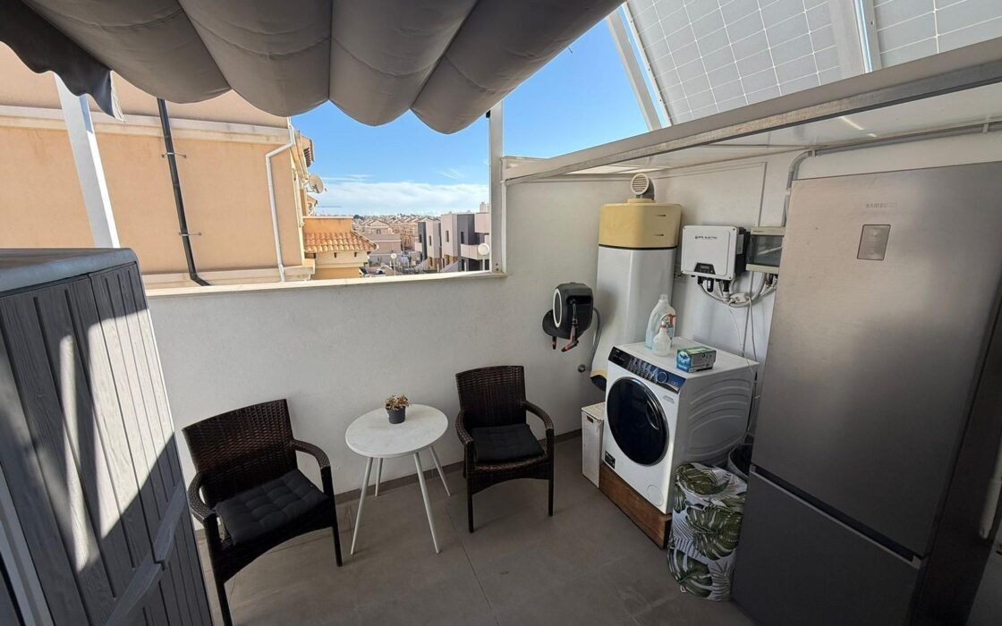 Вилла в Ориуэла Коста 152 кв.м с террасой в 4 км от моря