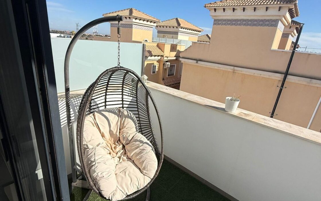 Вилла в Ориуэла Коста 152 кв.м с террасой в 4 км от моря