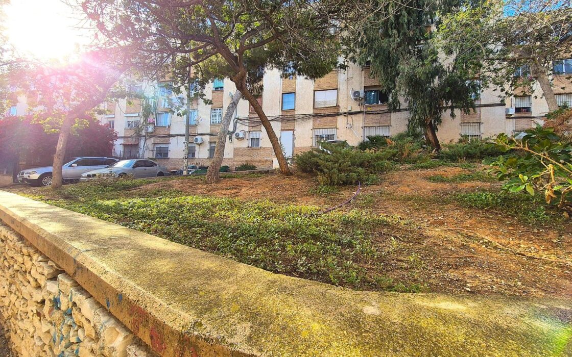 Апартаменты в Аликанте 76 кв.м с террасой у моря