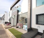 Бунгало 3 комнаты в Ориуэла Коста с террасой у моря