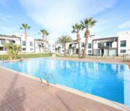 Бунгало 3 комнаты в Ориуэла Коста с террасой у моря