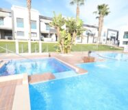 Бунгало 3 комнаты в Ориуэла Коста с террасой у моря