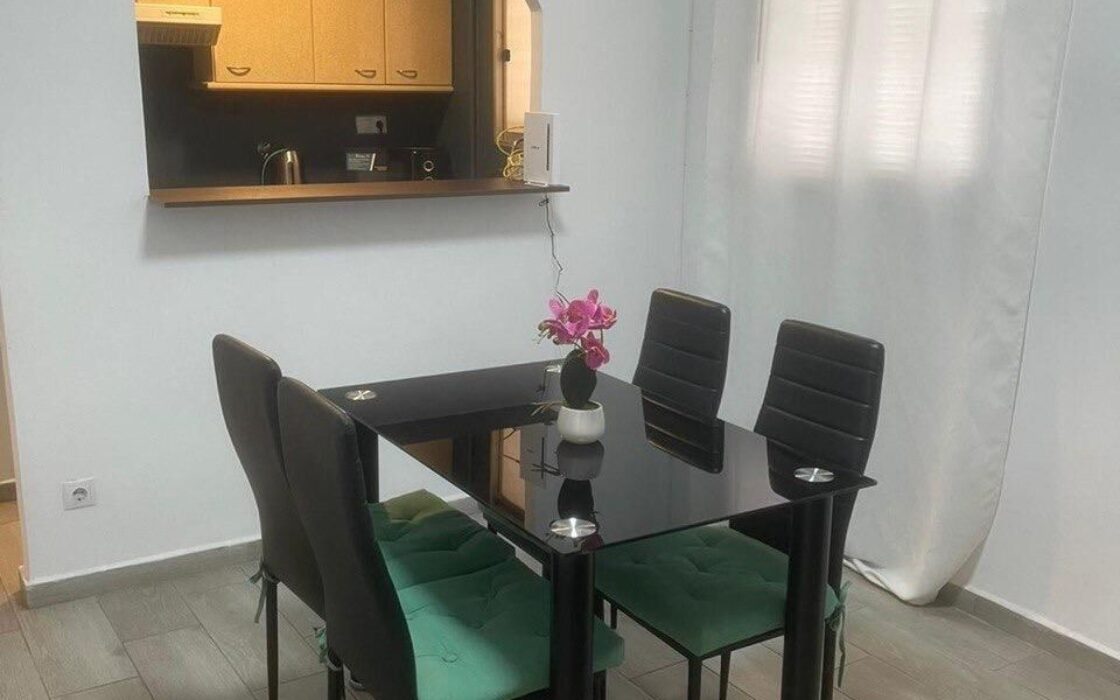 Продаётся квартира с ремонтом в Tres Forques, Валенсия 44 кв.м.