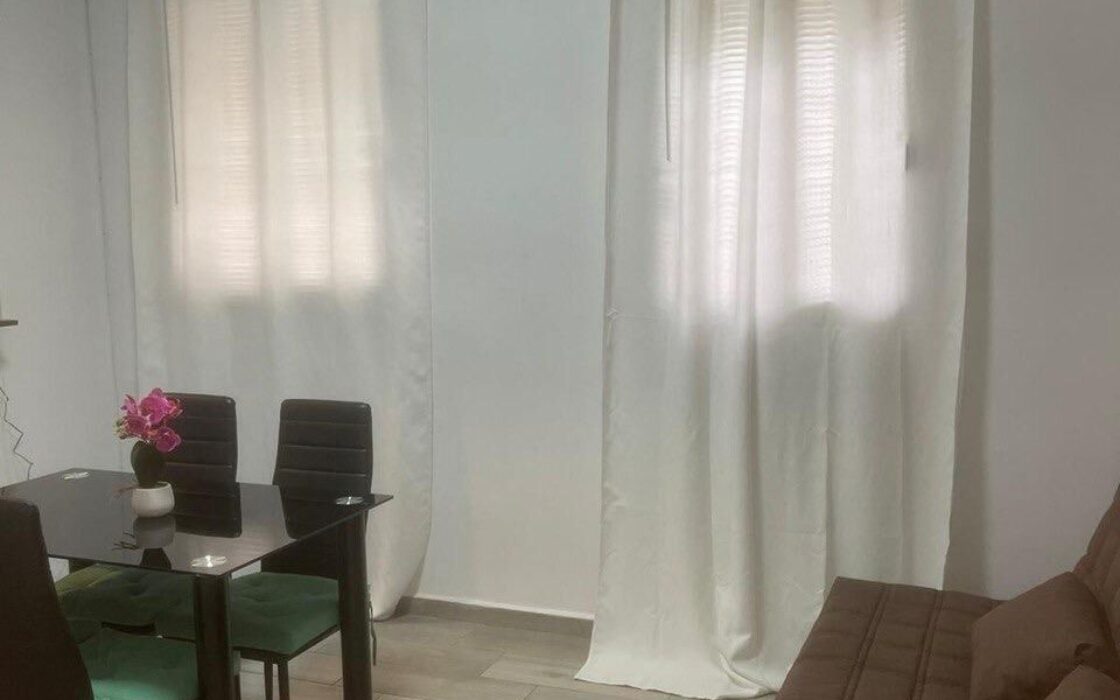 Продаётся квартира с ремонтом в Tres Forques, Валенсия 44 кв.м.