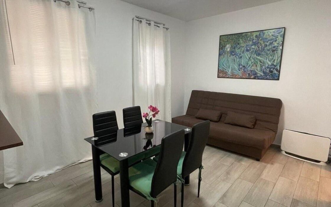 Продаётся квартира с ремонтом в Tres Forques, Валенсия 44 кв.м.