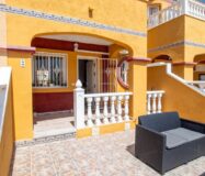 Бунгало в Ориуэла Коста 64 кв.м с балконом 12 км до моря