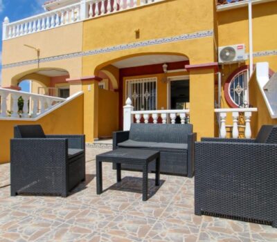 Бунгало в Ориуэла Коста 64 кв.м с балконом 12 км до моря