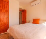 Бунгало в Ориуэла Коста 64 кв.м с балконом 12 км до моря