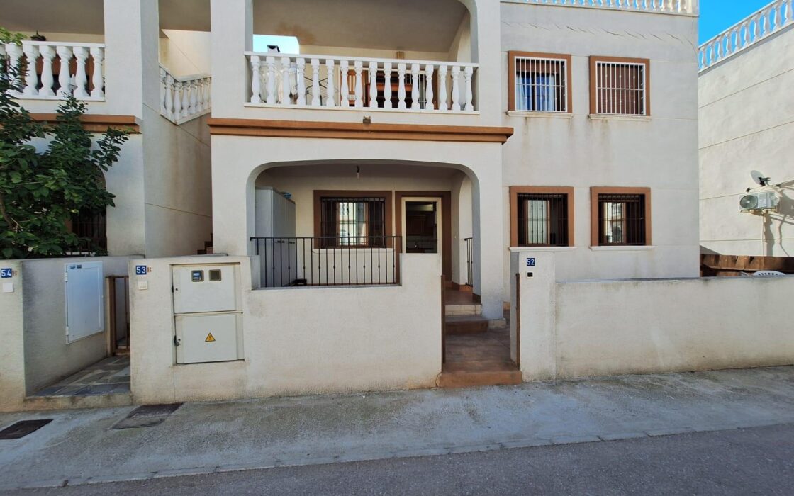 Уютное бунгало в Дая Вьеха с террасой и общим бассейном