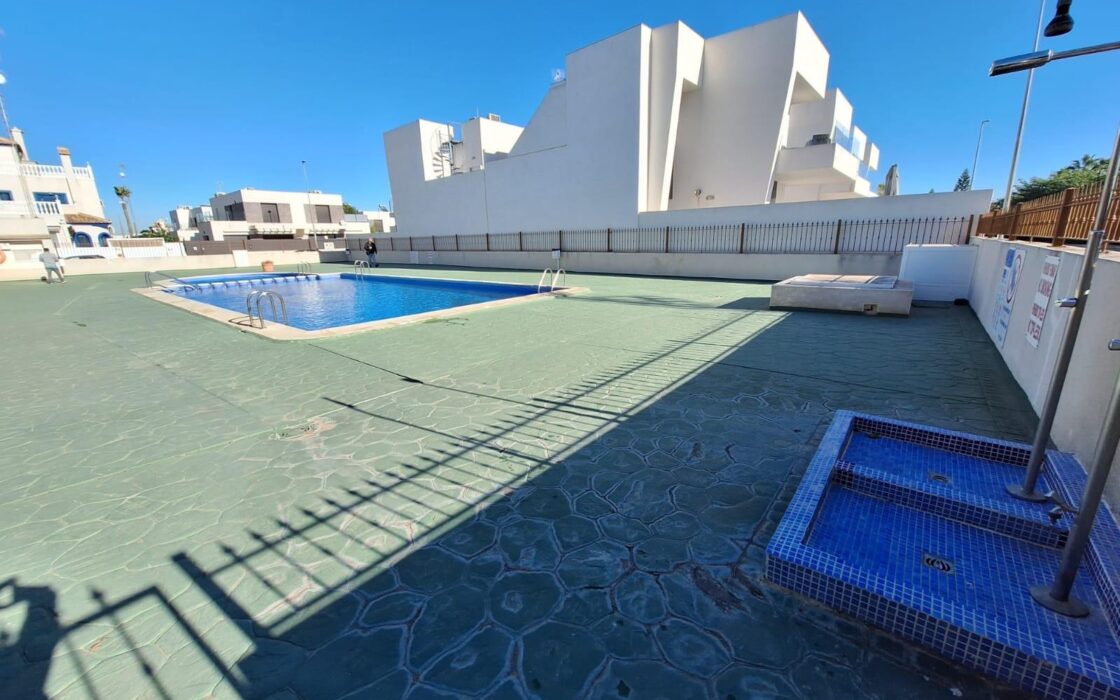 Уютное бунгало в Дая Вьеха с террасой и общим бассейном