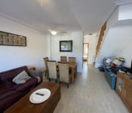 Дом в Дайя Нуэва 4 комнаты с бассейном и террасой