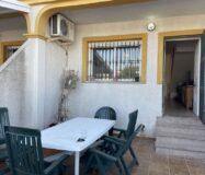 Дом в Дайя Нуэва 4 комнаты с бассейном и террасой