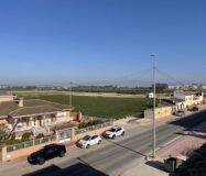 Дом в Дайя Нуэва 4 комнаты с бассейном и террасой