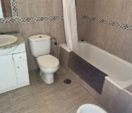 Дом в Дайя Нуэва 4 комнаты с бассейном и террасой